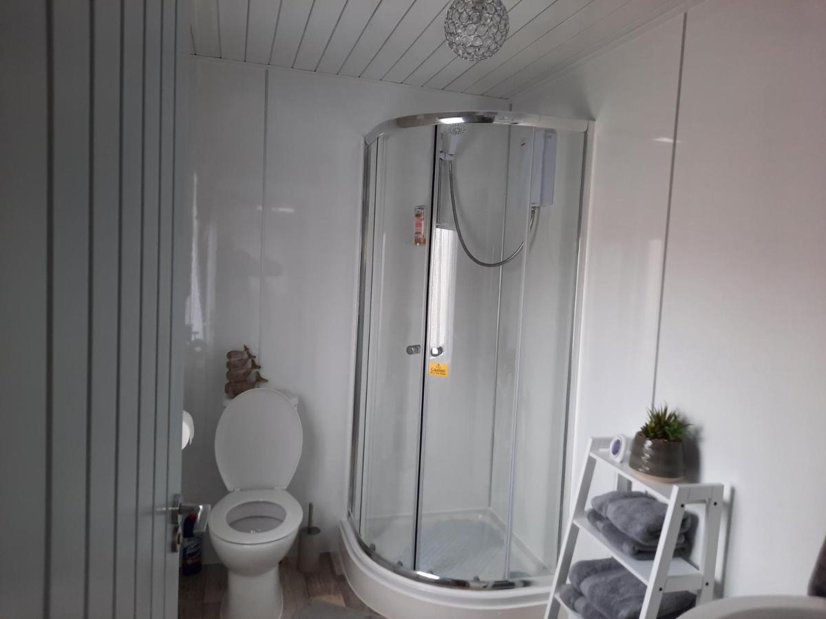 Appartamento Ella'S Hoose Wick  Esterno foto